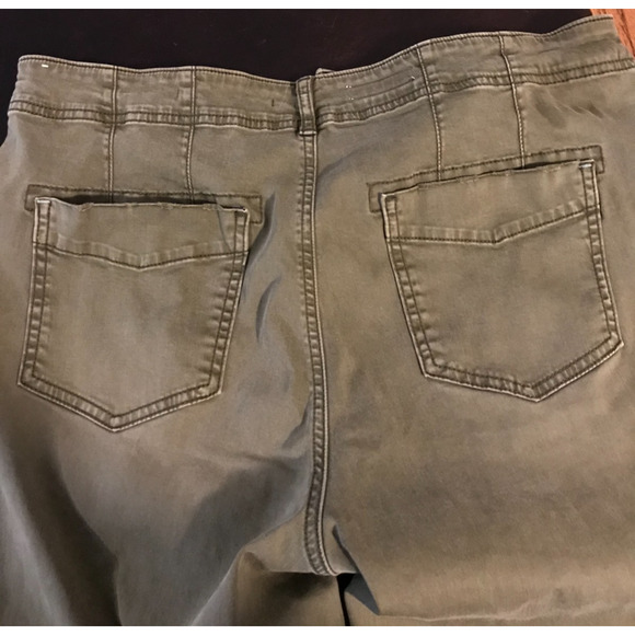 Anthropologie Pilcro Women's The Demilune Boot Utility Flare Green Pants - 31 - Picture 3 of 15